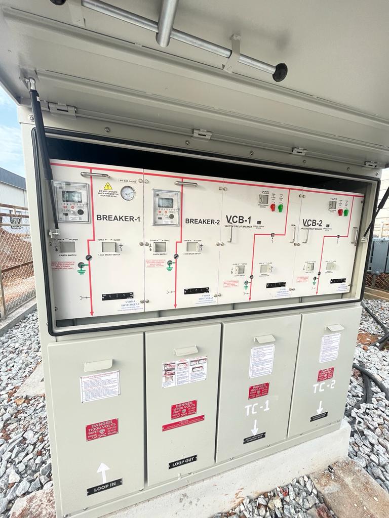 Outdoor HT panel with vacuum circuit breakers and ring main unit