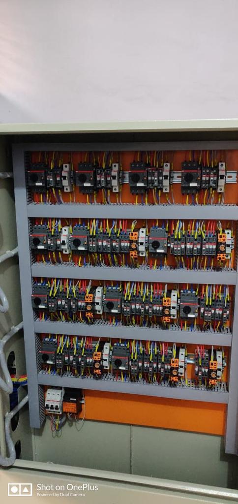 Internal wiring of a control panel with contactors and motor protection circuit breakers